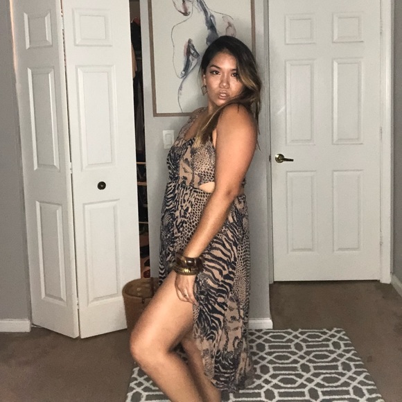 Agaci Animal print cut out split dress - Picture 2 of 4